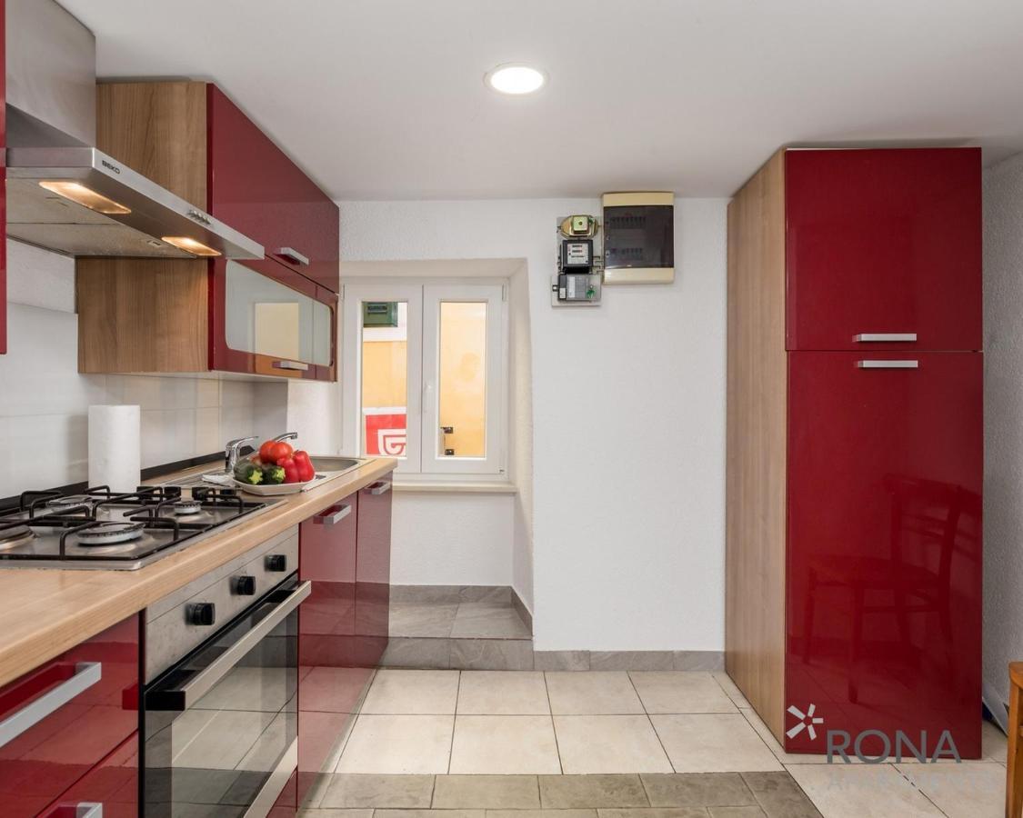 Rona Apartament *